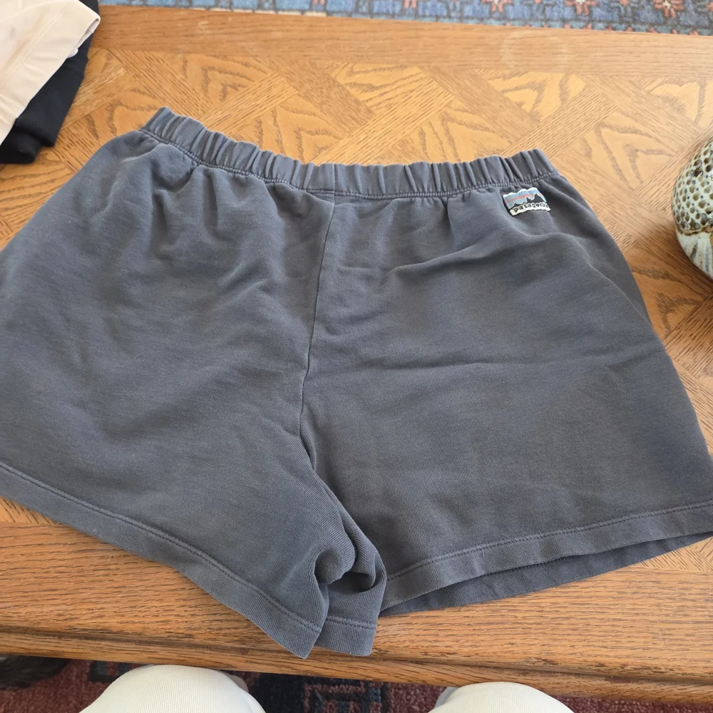 Patagonia Gray Athletic Shorts Lightweight Elastic Waist - Picture 2 of 3
